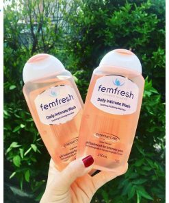 dung-dich-ve-sinh-Femfresh-chinh-hang