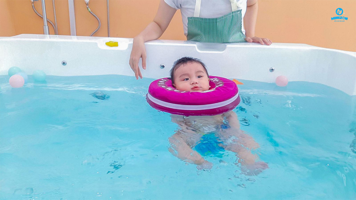 Bể bơi thủy liệu Bể bơi thủy liệu