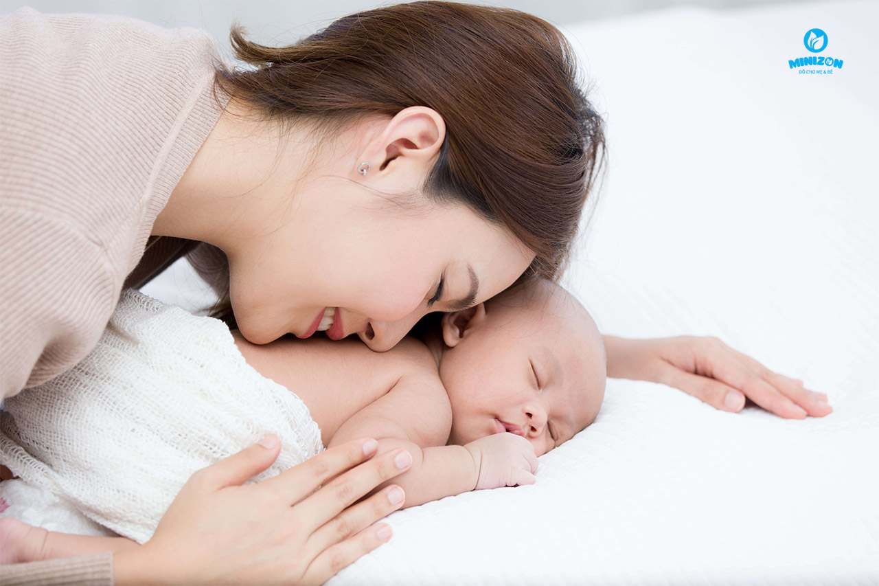 Cách nuôi dậy con 3 tháng đầu Cách nuôi dậy con 3 tháng đầu