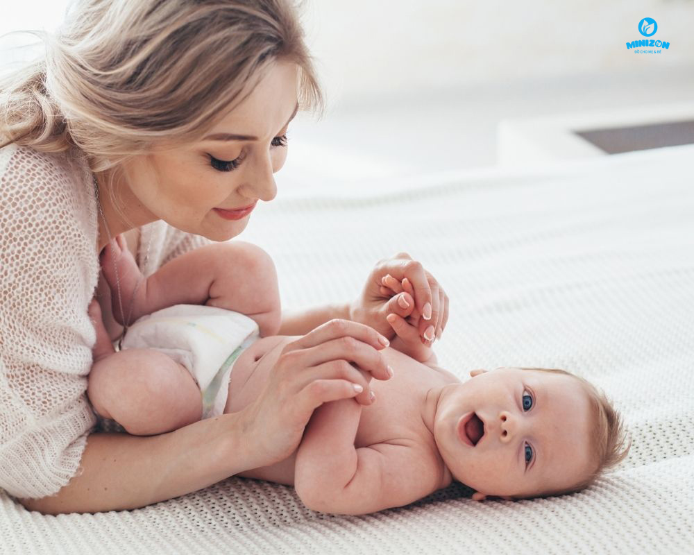 Nuôi dậy con 3 tháng đầu Nuôi dậy con 3 tháng đầu