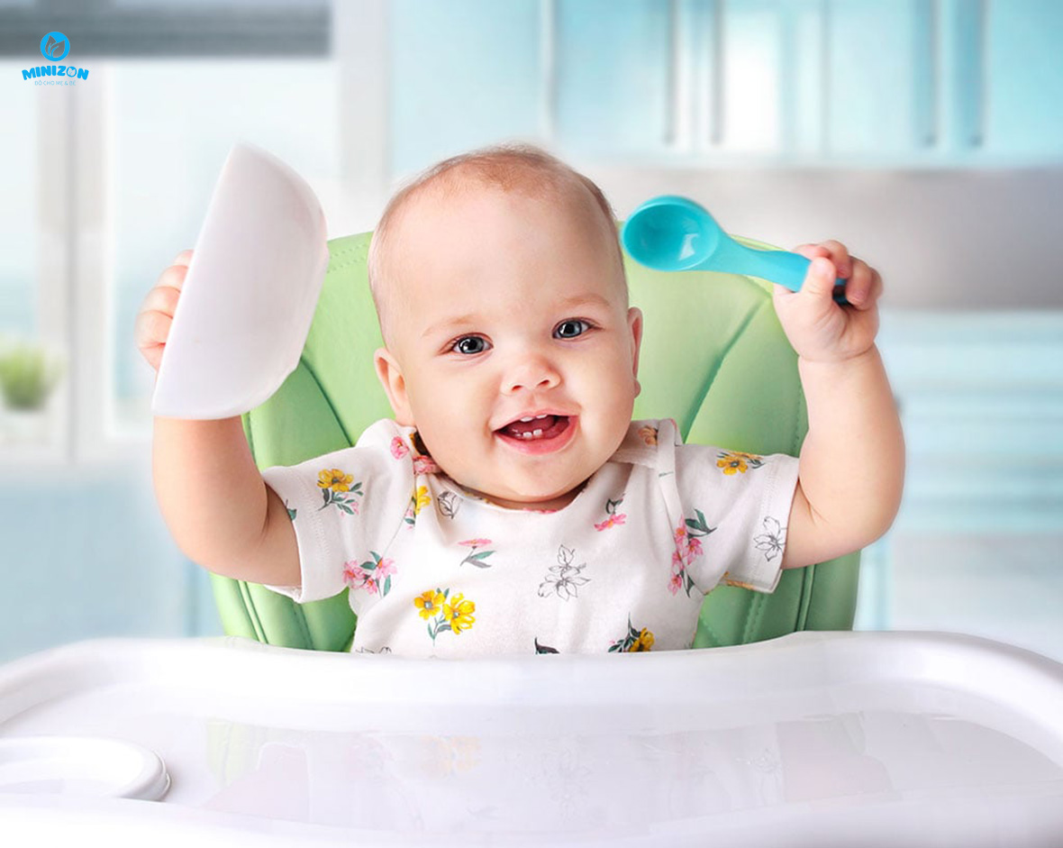 Các mẹo an toàn CẦN GHI NHỚ khi cho trẻ ăn dặm tự chỉ huy Các mẹo an toàn CẦN GHI NHỚ khi cho trẻ ăn dặm tự chỉ huy