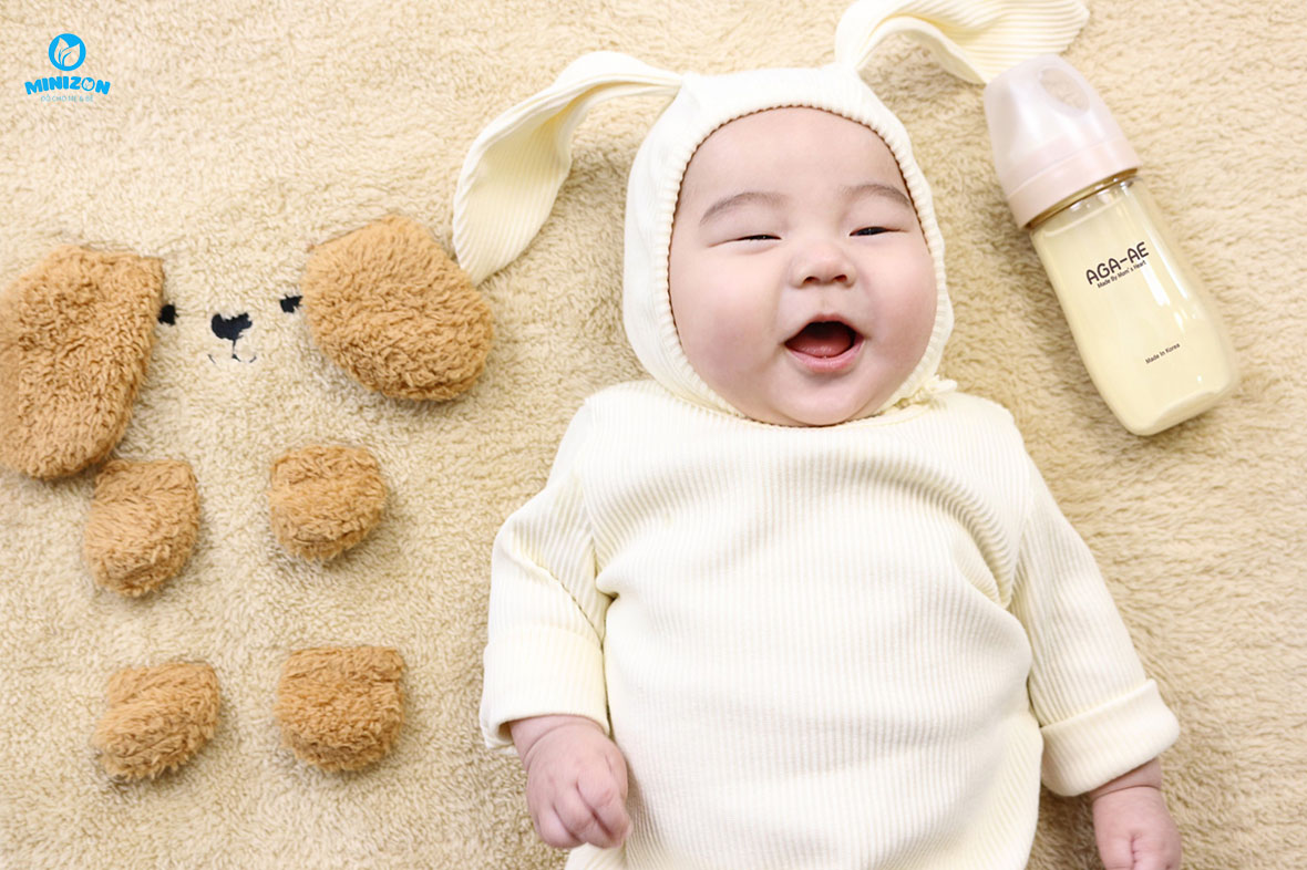 Cách vệ sinh bình sữa cho bé khi mới mua Cách vệ sinh bình sữa cho bé khi mới mua
