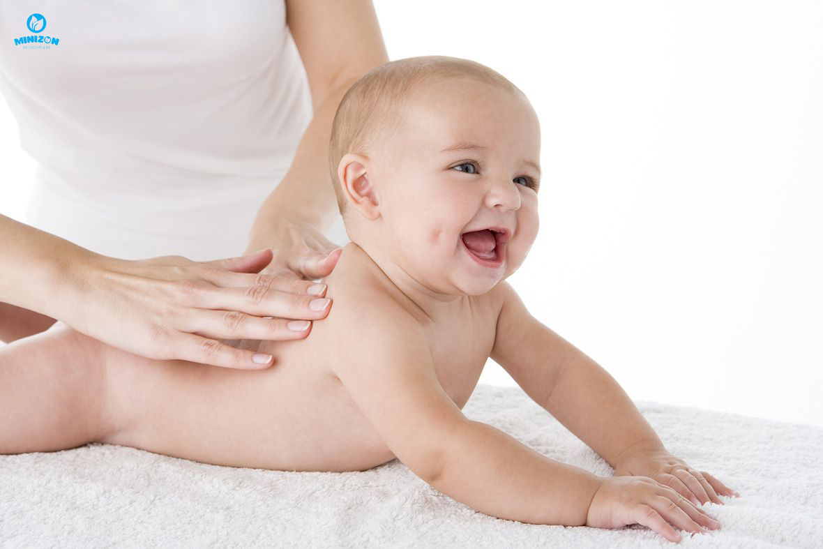 Lời khuyên khi chăm sóc da bé vào mùa đông Lời khuyên khi chăm sóc da bé vào mùa đông