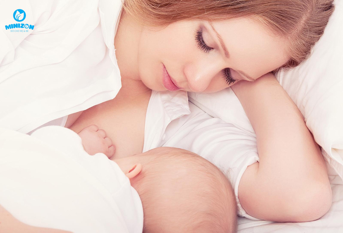 Dấu hiệu ngực sưng và đỏ Dấu hiệu ngực sưng và đỏ