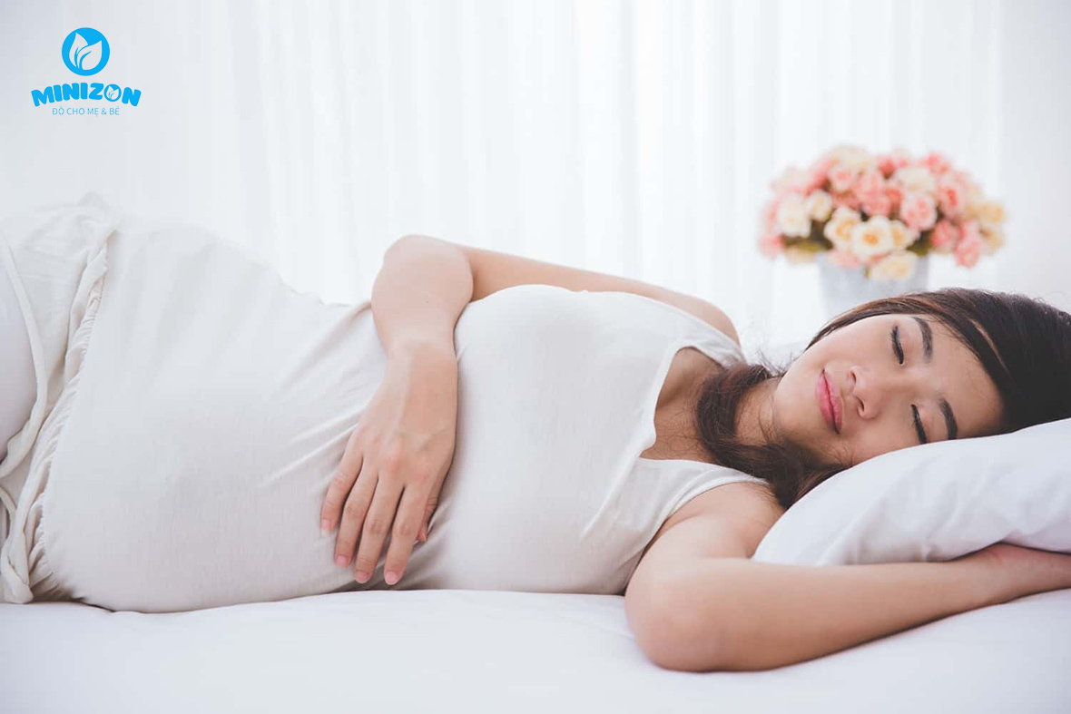 Điều chỉnh tư thế ngủ giúp bà bầu không bị mất ngủ khi mang thai Điều chỉnh tư thế ngủ giúp bà bầu không bị mất ngủ khi mang thai