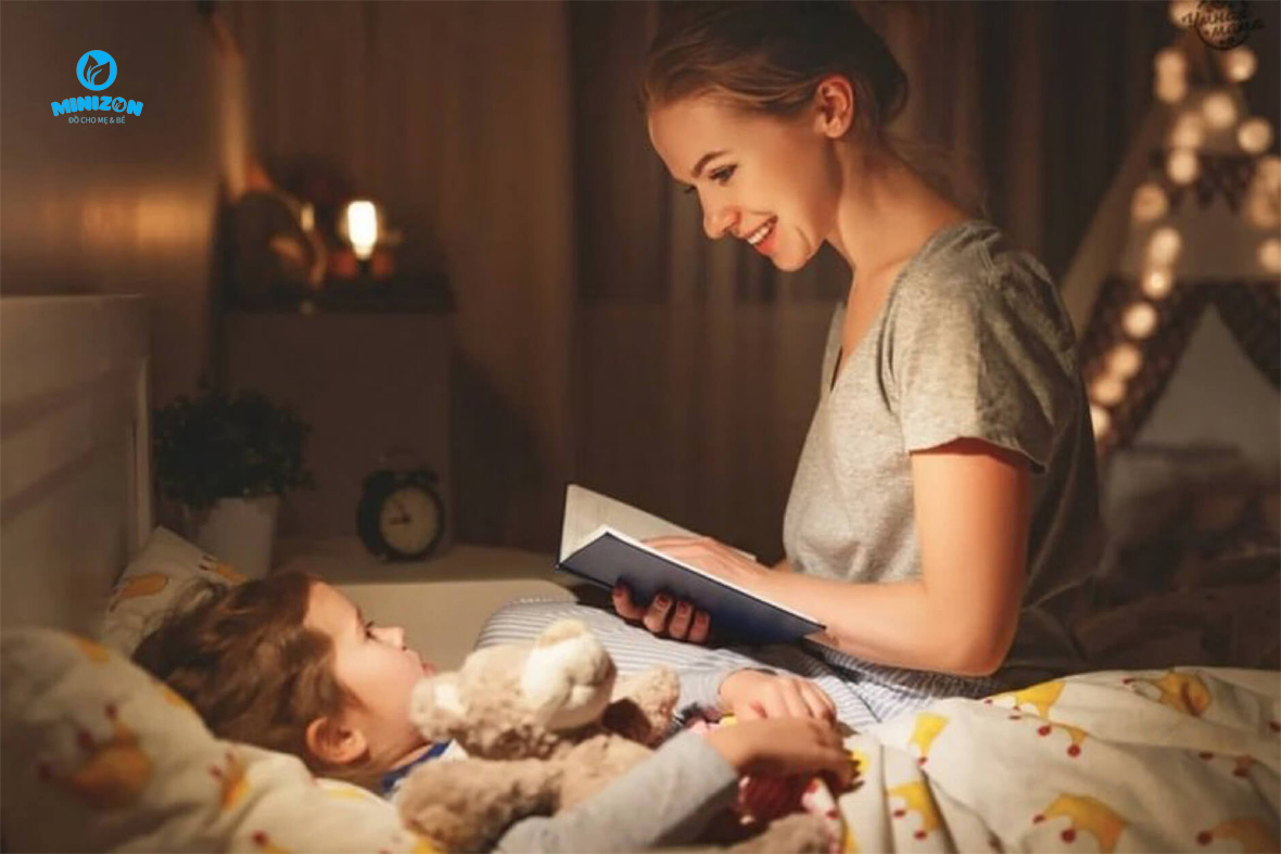 Đọc sách cho trẻ nghe từ nhỏ Đọc sách cho trẻ nghe từ nhỏ