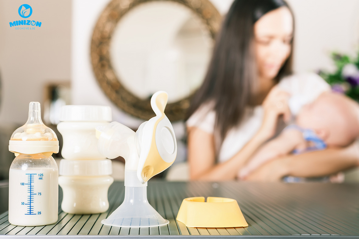 Hút sữa thường xuyên tránh gây tắc sữa Hút sữa thường xuyên tránh gây tắc sữa