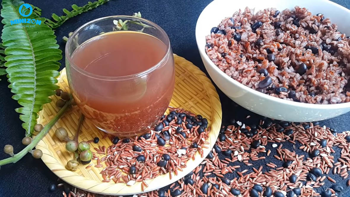 Nước gạo lứt đỗ mè rang có lợi cho sữa mẹ Nước gạo lứt đỗ mè rang có lợi cho sữa mẹ
