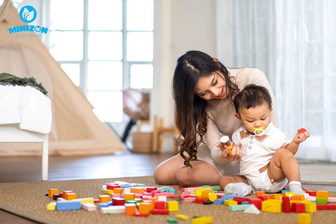 Tiêu chí chọn đồ chơi cho trẻ sơ sinh Tiêu chí chọn đồ chơi cho trẻ sơ sinh