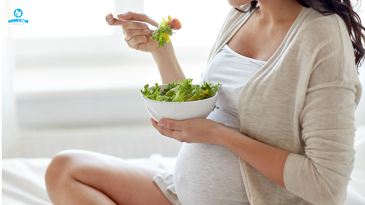 Bà bầu không nên ăn rau sống Bà bầu không nên ăn rau sống