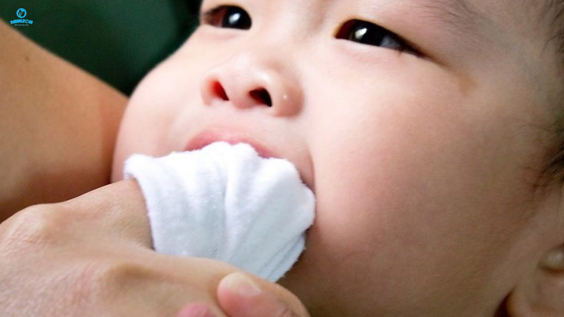 Lợi ích đặc biệt của rơ lưỡi đối với trẻ sơ sinh Lợi ích đặc biệt của rơ lưỡi đối với trẻ sơ sinh