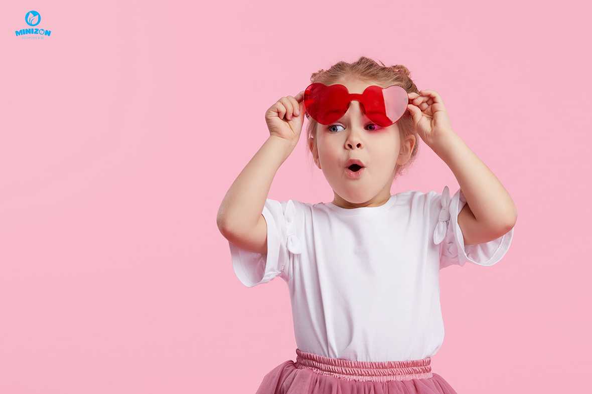 Tên tiếng Pháp hay cho bé gái mang ý nghĩa giàu sang, may mắn và thịnh vượng Tên tiếng Pháp hay cho bé gái mang ý nghĩa giàu sang, may mắn và thịnh vượng