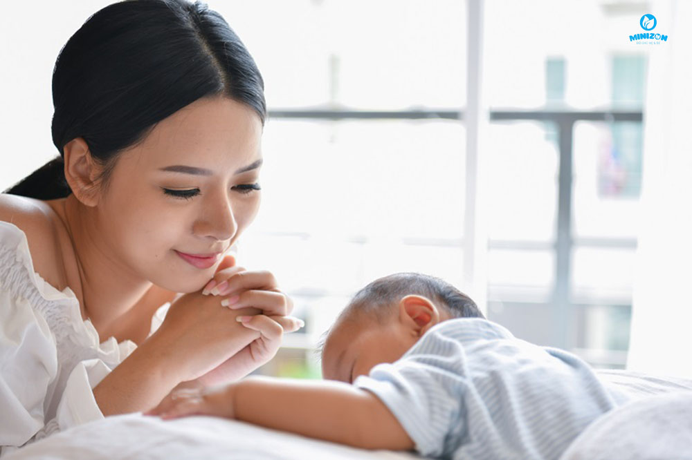 Lưu ý cho mẹ về tuần khủng hoảng của trẻ Lưu ý cho mẹ về tuần khủng hoảng của trẻ