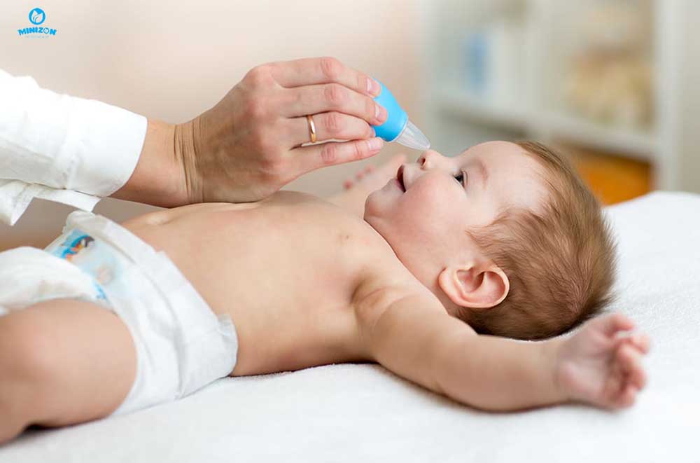 Rửa mũi cho bé sơ sinh bằng bóng hút Rửa mũi cho bé sơ sinh bằng bóng hút