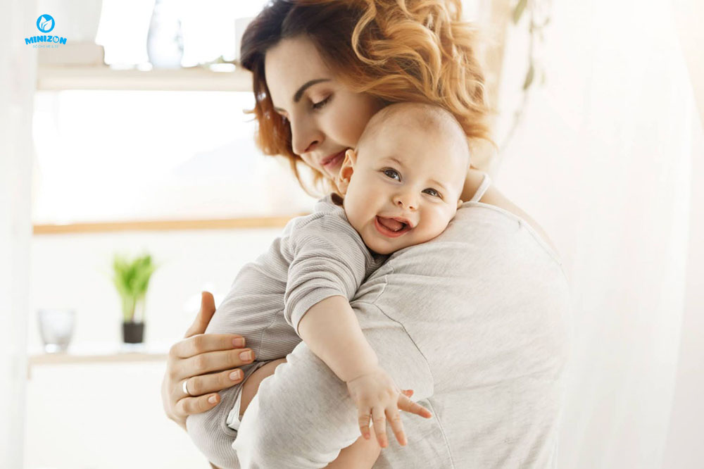Vì sao cần vỗ ợ hơi cho trẻ sơ sinh? Vì sao cần vỗ ợ hơi cho trẻ sơ sinh?