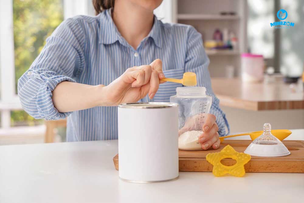 Vì sao pha bột ăn dặm bị vón cục Vì sao pha bột ăn dặm bị vón cục