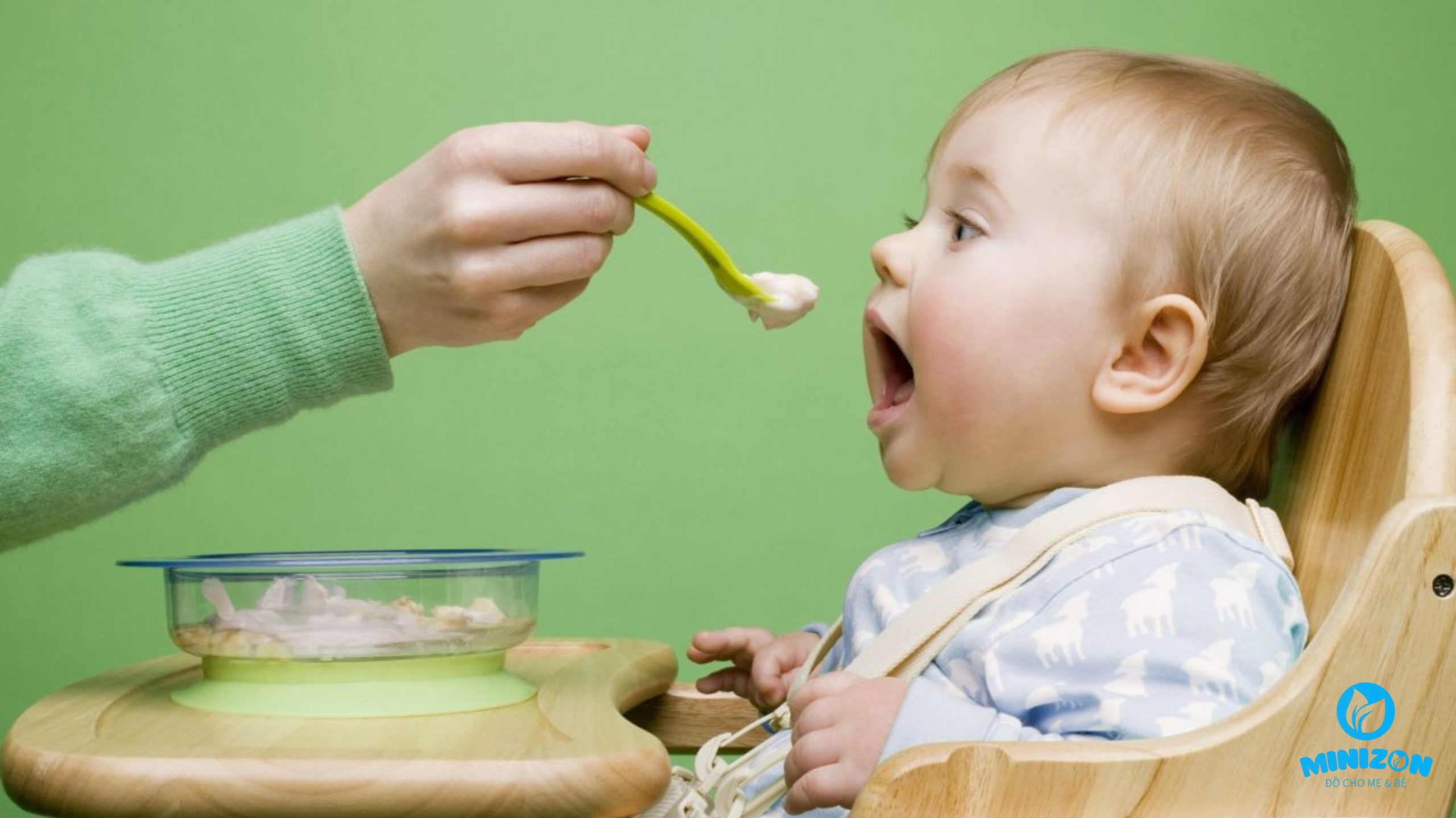 Hướng dẫn cho bé ăn dặm đúng cách từ 6 tháng tuổi